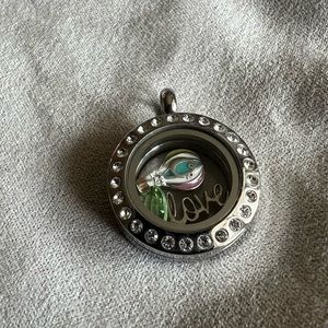 Origami owl living locket silver pendant